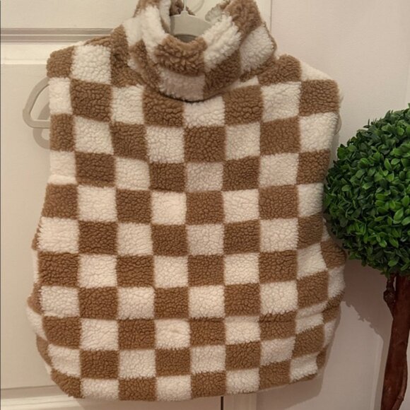 Altard State Checkered Brown and White Sherpa Vest - Picture 3 of 3